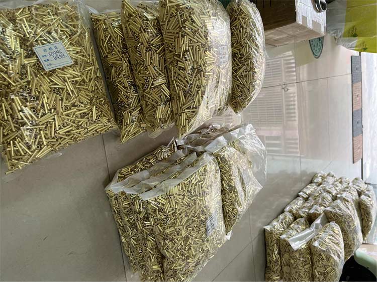 شحنة كبيرة أخرى من المسامير الأنبوبية النحاسية إلى ماليزيا!