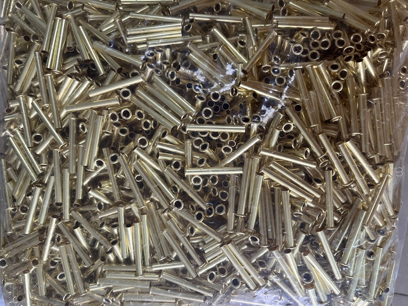 تقوم شركة Nuote Metals بشحن المسامير الأنبوبية النحاسية إلى ألمانيا - بالنسبة للمفاصل المحورية ثلاثية القوائم، تم اختبار الدورة بأكثر من 40,000